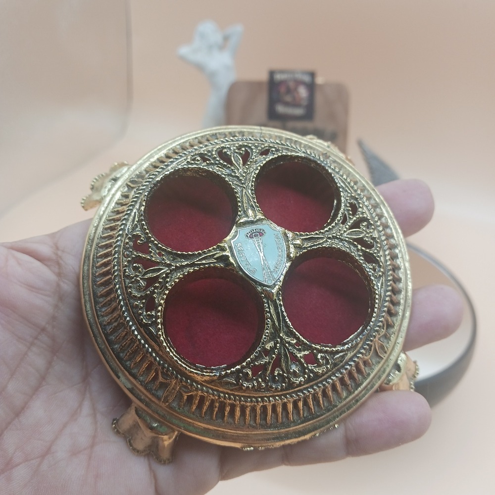Vintage Seattle Space Needle Lipstick Holder Gold Tone Filigree 4 Slot Souvenir